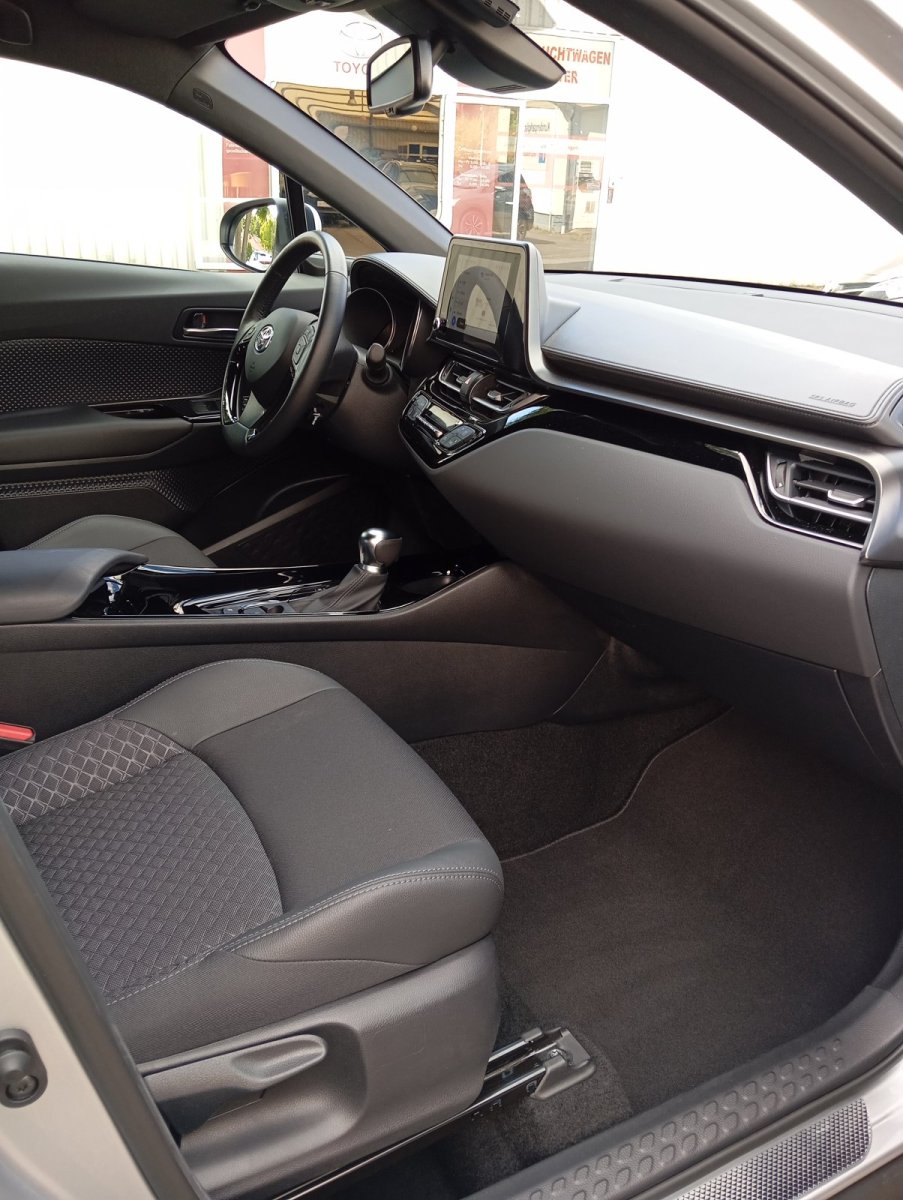 Toyota C-HR 5-deurs Team D