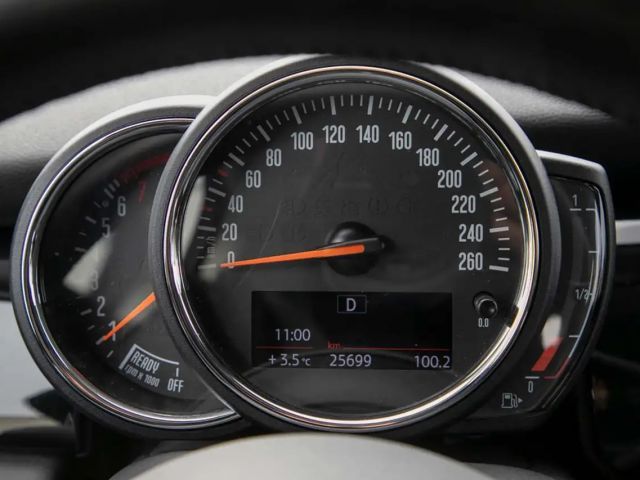 MINI Cooper Classic Trim Autom. Navi LED PDC Tempomat