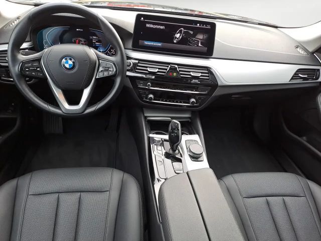 BMW 530 530e Touring