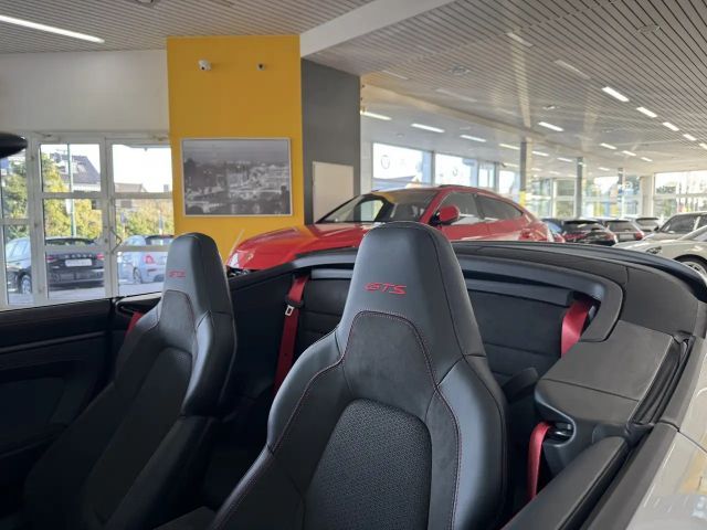Porsche 992 4 Cabrio GTS
