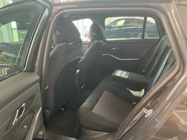 BMW 320 320d M-Sport