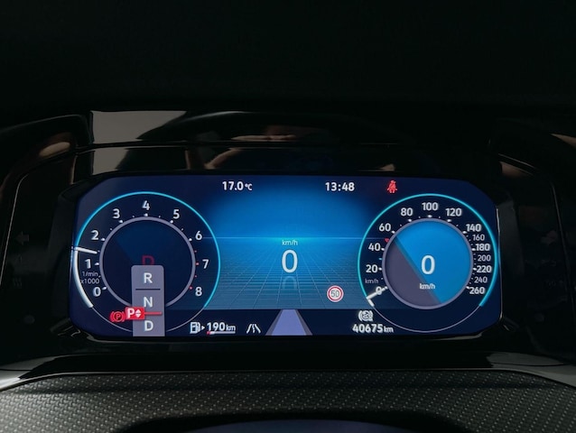 Volkswagen Golf 1.5 eTSI