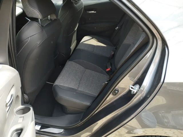 Toyota Corolla 1,8 Teamplayer Navi+LED+SITZHZG+APPLECAR+