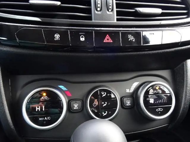 Fiat Tipo Cross RED Station wagon