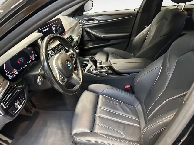 BMW 520 520d M-Sport xDrive