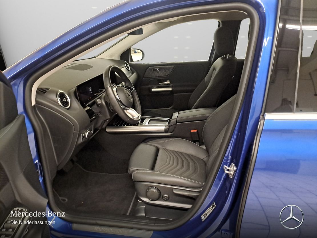 Mercedes-Benz B 220 4MATIC Sedan