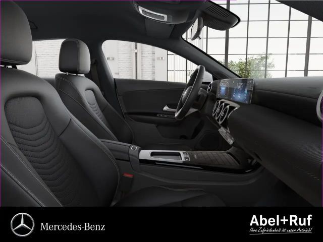 Mercedes-Benz CLA 180 Shooting Brake