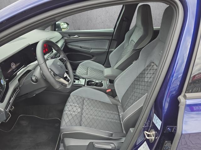 Volkswagen Golf 1.5 eTSI Golf VIII R-Line Variant