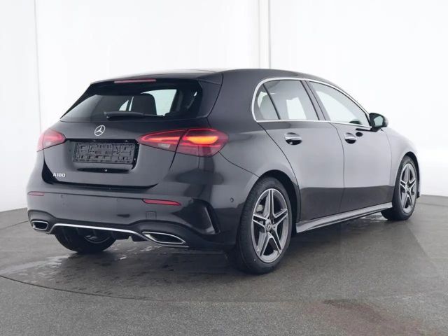 Mercedes-Benz A 180 AMG Line