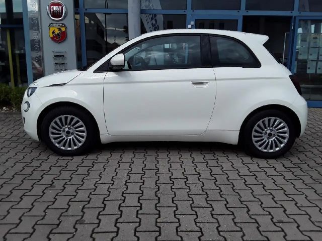 Fiat 500e 42 kWh