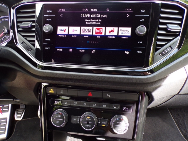 Volkswagen T-Roc 1.5 TSI / BLACK STYLE+BEATS AUDIO