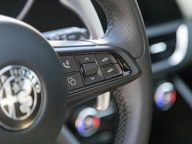 Alfa Romeo Giulia AT8 Q4 Veloce