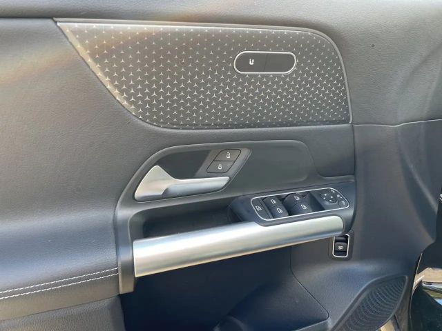 Mercedes-Benz EQA 300 4MATIC