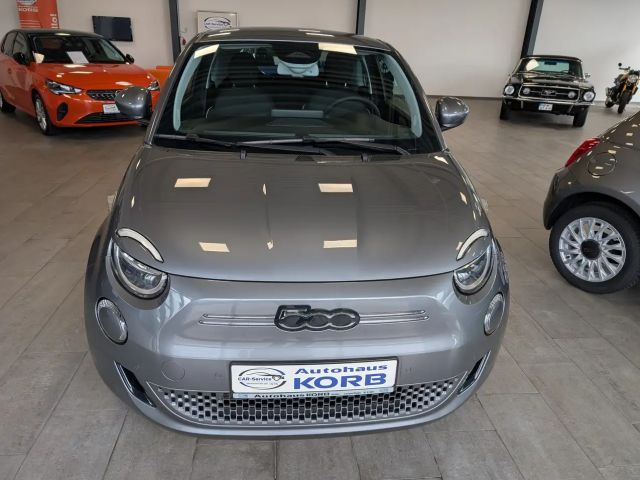 Fiat 500e 42kWh, Komfort+Style-Paket, Garantie