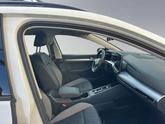 Volkswagen Golf 1.5 eTSI DSG Golf VIII Variant