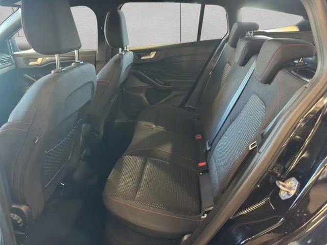 Ford Focus EcoBoost ST Line Wagon