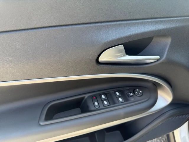 Jeep Avenger Overland