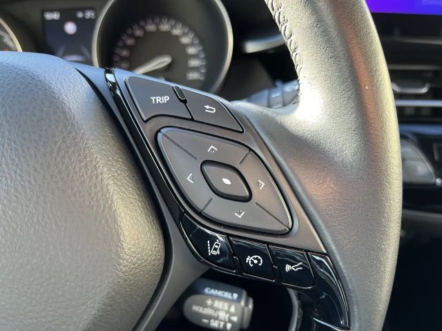 Toyota C-HR Active Hybride