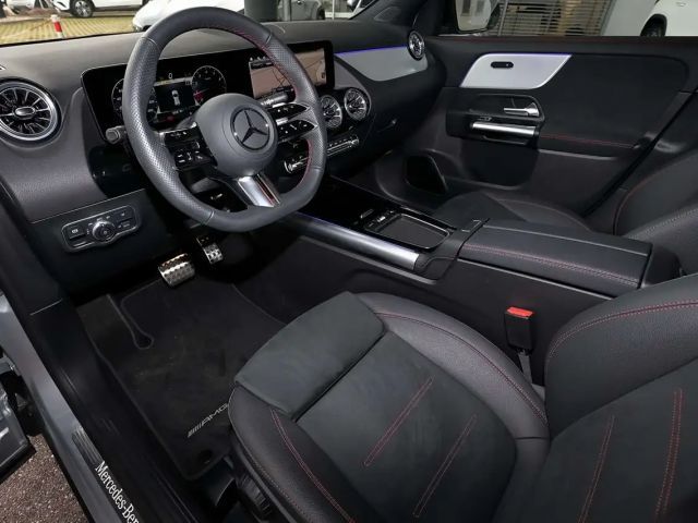 Mercedes-Benz GLA 180 AMG Line