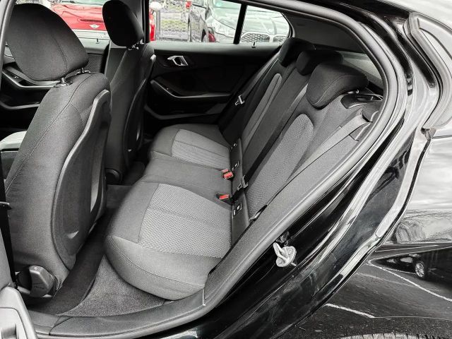 BMW 116 116i Advantage pakket Sedan