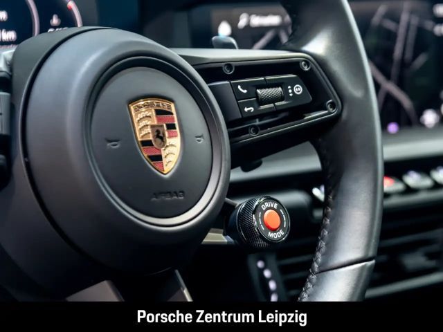 Porsche 992 Cabrio Carrera GTS