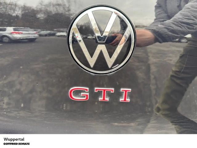 Volkswagen Golf GTI e-Golf