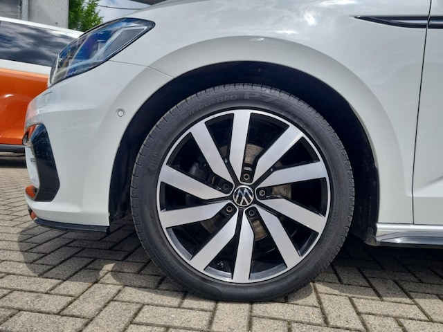 Volkswagen Touran 1.5 TSI DSG R-Line