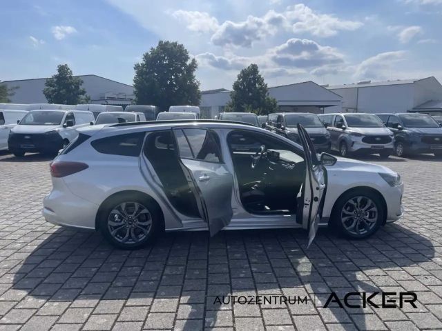 Ford Focus ST Line Wagon