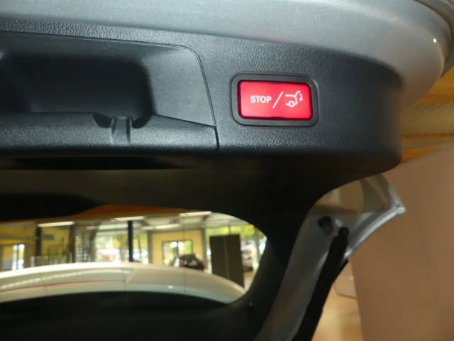 Mercedes-Benz GLA 250 4MATIC Progressive