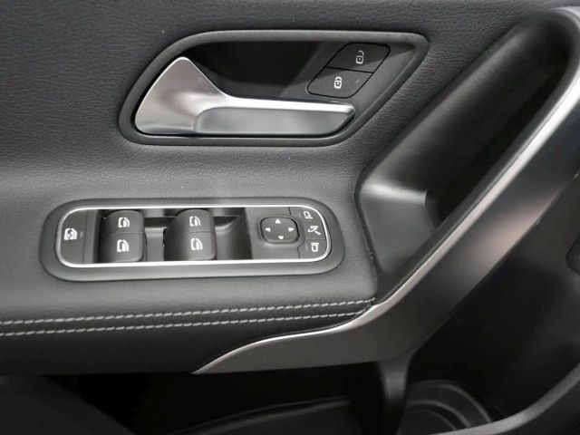 Mercedes-Benz A 200 Progressive