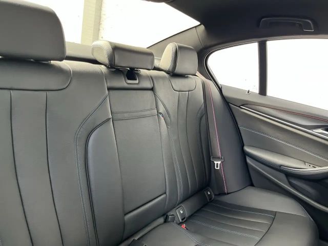 BMW 530 530d M-Sport Sedan