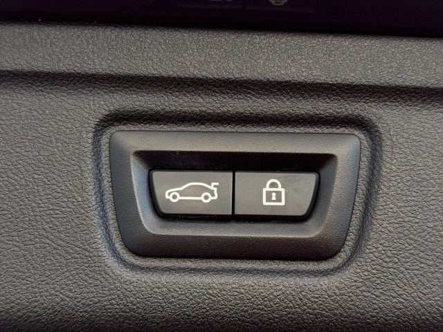 BMW 330 330e M-Sport Touring xDrive