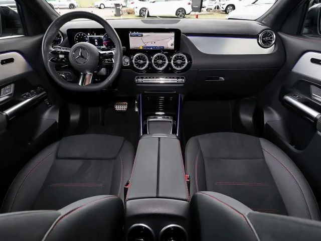 Mercedes-Benz GLA 180 AMG Line