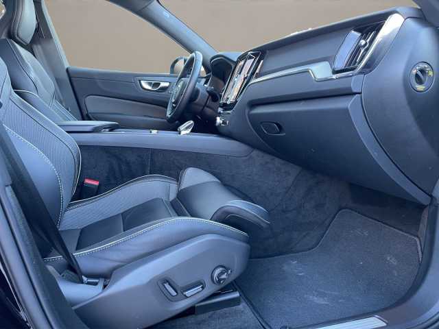 Volvo XC60 AWD Plus T8