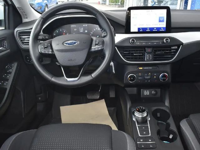 Ford Focus Cool & Connect