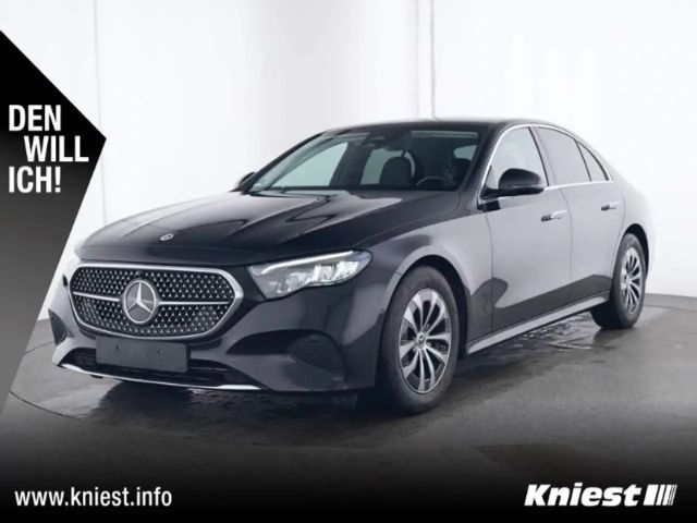 Mercedes-Benz E 220 AVANTGARDE E 220 d Sedan
