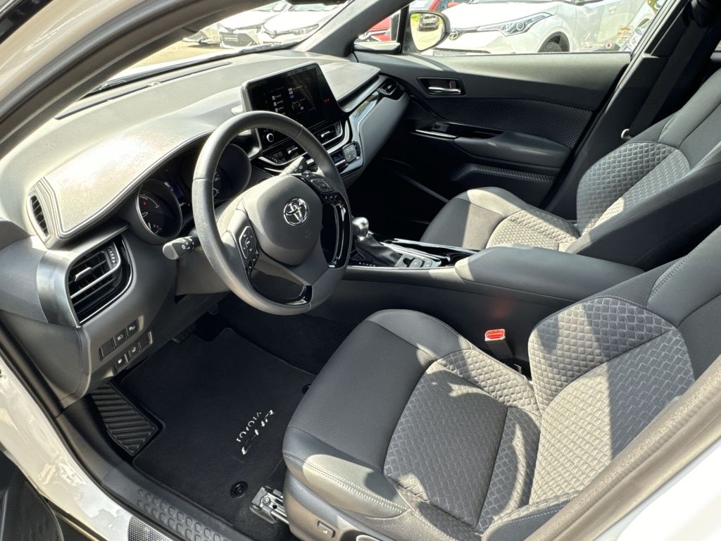 Toyota C-HR 5-deurs Bi-Tone Team D