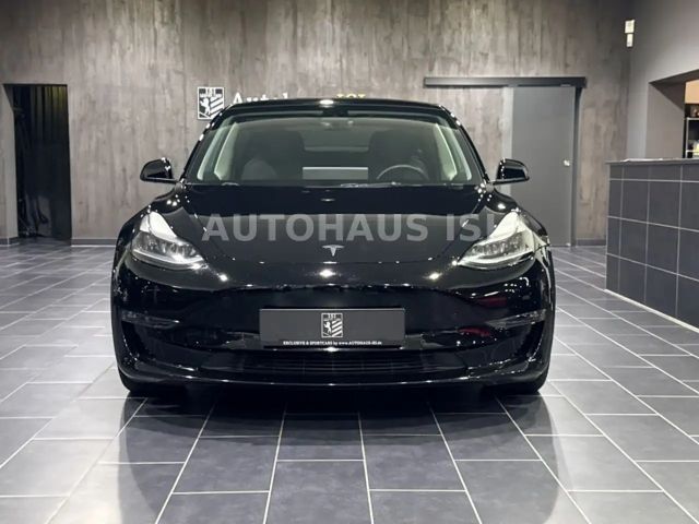 Tesla Model 3 AWD Performance