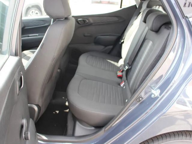 Hyundai i10 1.0 2WD Trend