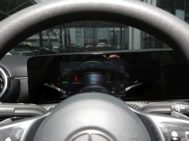 Mercedes-Benz CLA 250 CLA 250 e Coupé