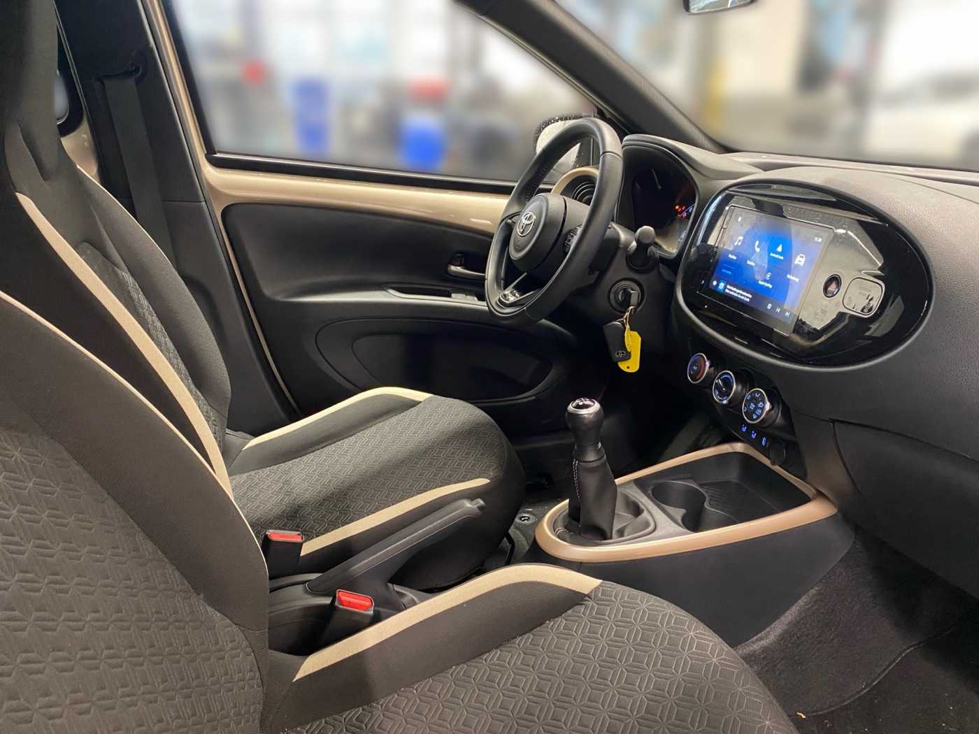 Toyota Aygo X 5-deurs Basis Team D