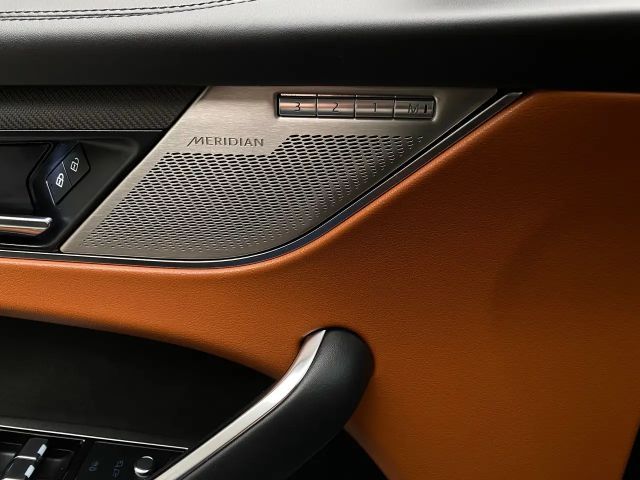 Jaguar F-Pace AWD SVR