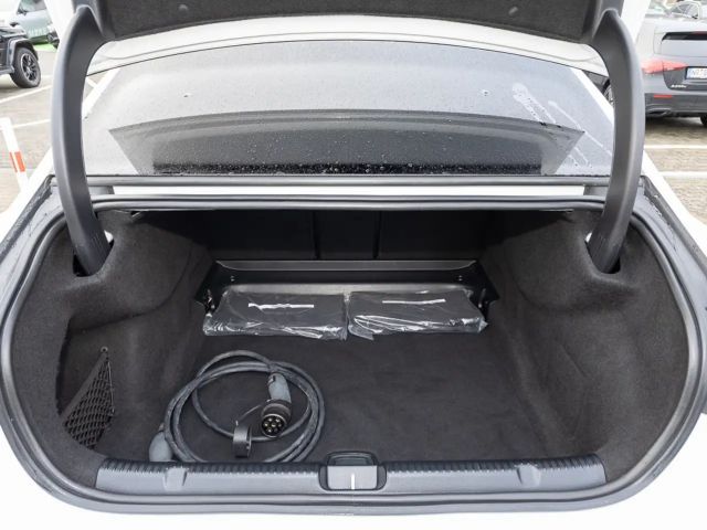 Mercedes-Benz EQE 350 AMG Line Sedan