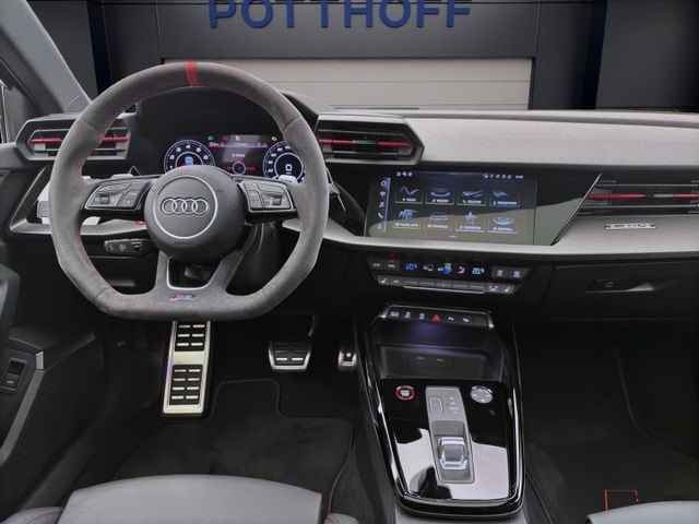 Audi RS3 Quattro S-Tronic Sedan