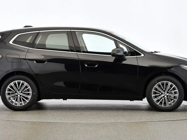 BMW 218 218d Active Tourer Luxury Line Sedan