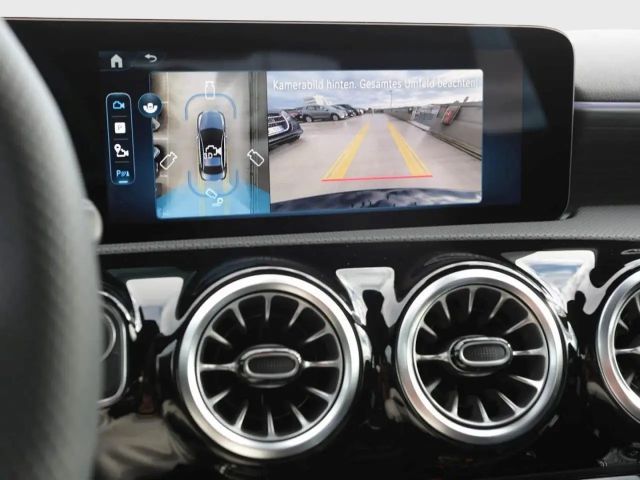 Mercedes-Benz A 180 AMG Line