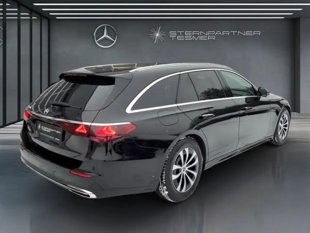 Mercedes-Benz E 220 AVANTGARDE E 220 d Estate