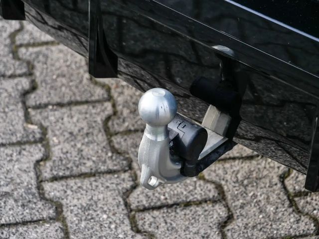 BMW 330 330i M-Sport xDrive