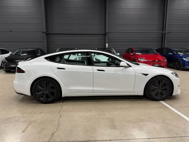 Tesla Model S Plaid