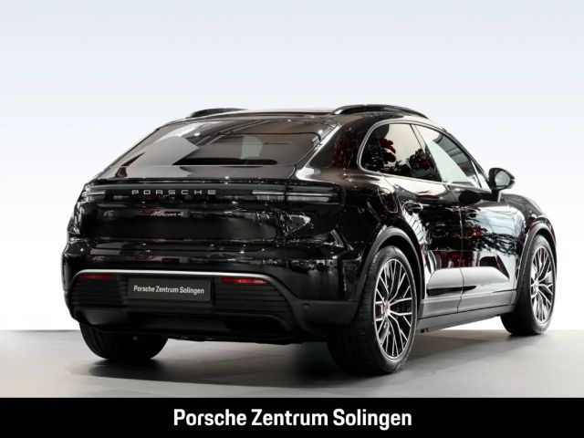 Porsche Macan 4